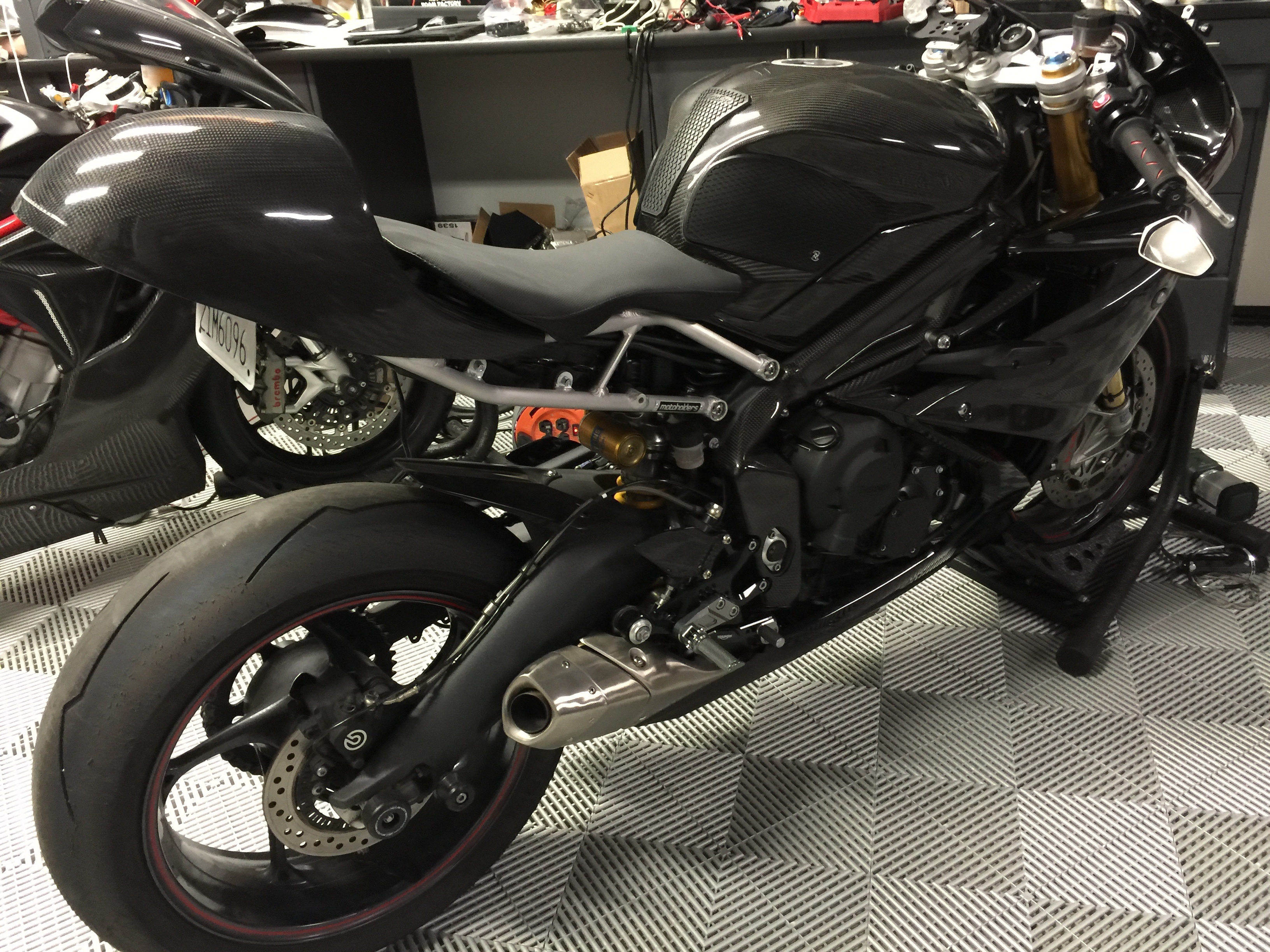 Triumph 675R Cafe Racer photo 73